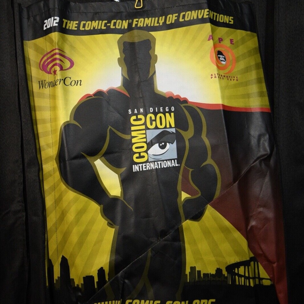 2012 Anaheim Inaugural Wondercon Superman Oversized Swag Bag Tote